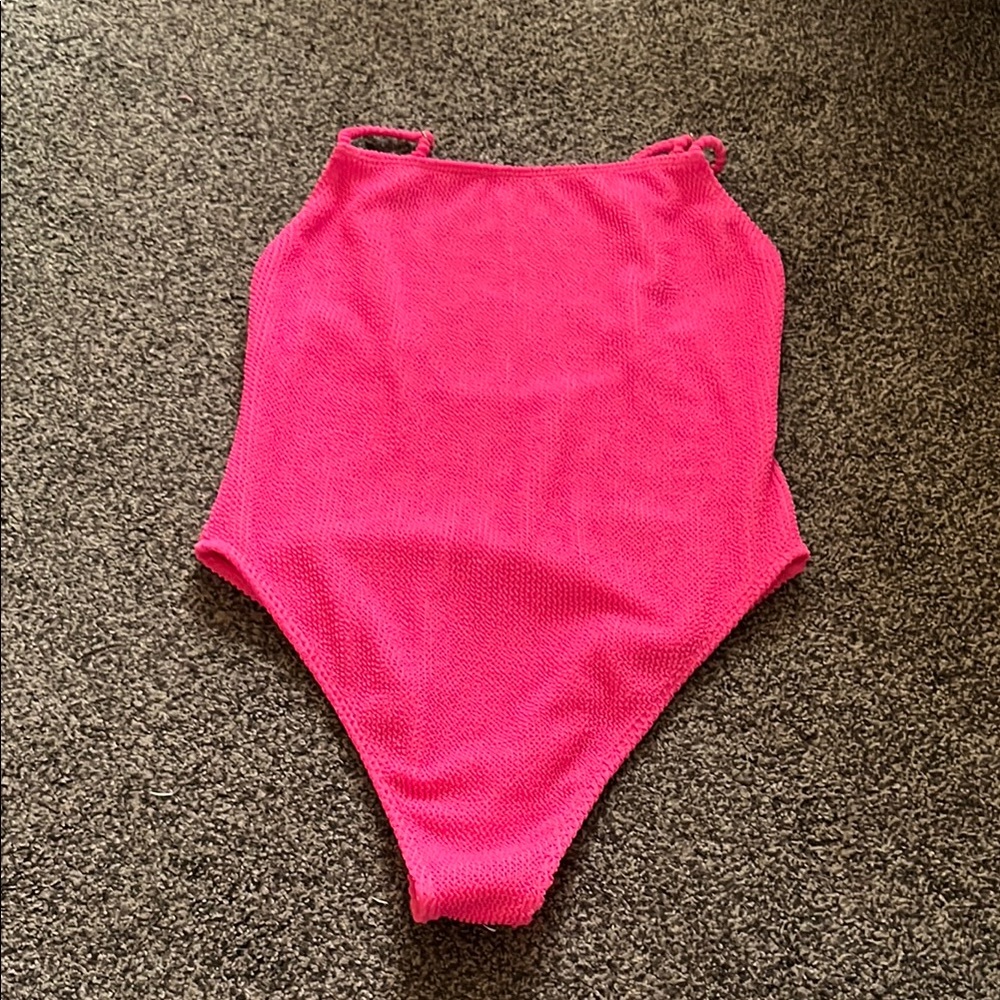 Skatie Resa One Piece